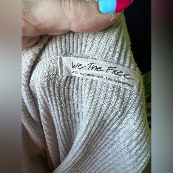 Free People We the free oversized ribbed split back cozy tunic top size L - Picture 6 of 6